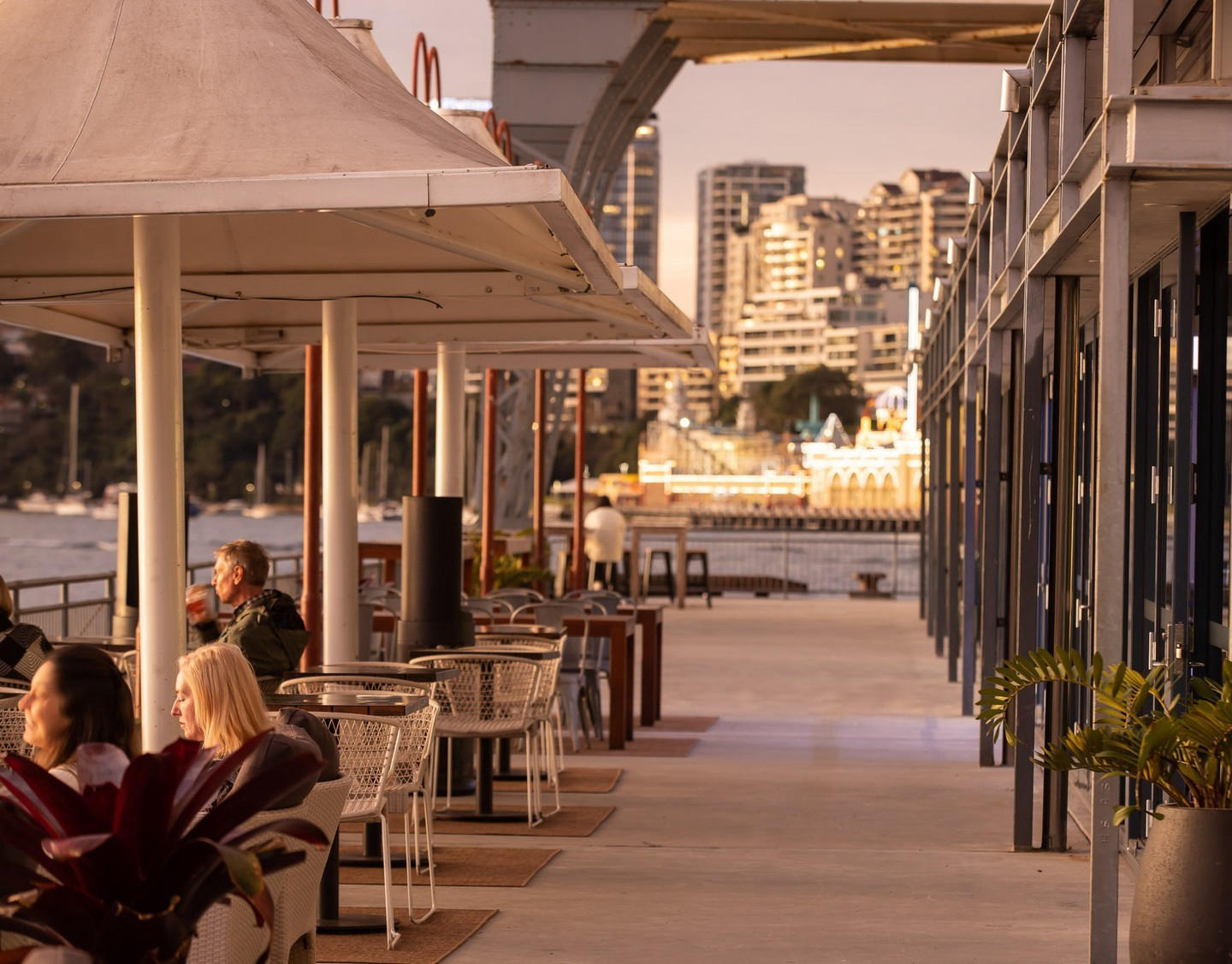 Pier One Sydney Harbour - Sunset stroll anyone